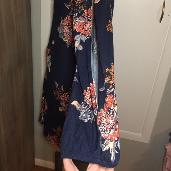 Boho Navy Floral Open Back Open Sleeve - Picture 5 of 6